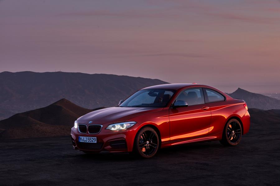  BMW M240i xDrive Coupe 2017 года  (WW) (фото 7 из 116)